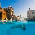 Grand Mansion & * Phrenaros