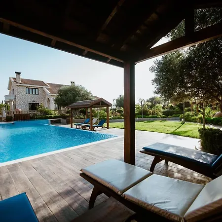 Grand Mansion & Phrenaros