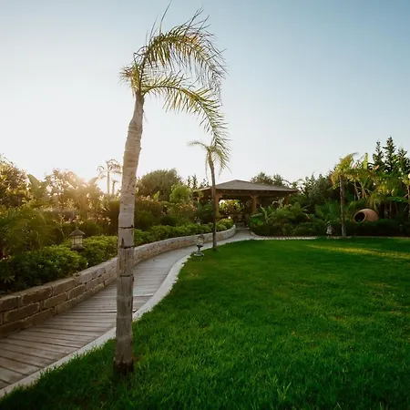 Grand Mansion & Phrenaros