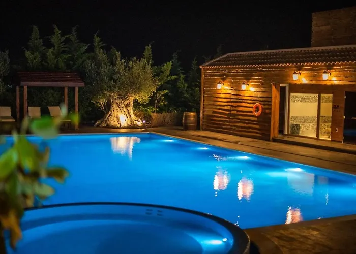 Vila Grand Mansion &