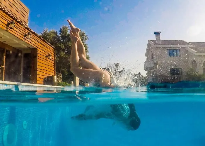 Grand Mansion & * Phrenaros