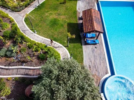 Vila Grand Mansion & *