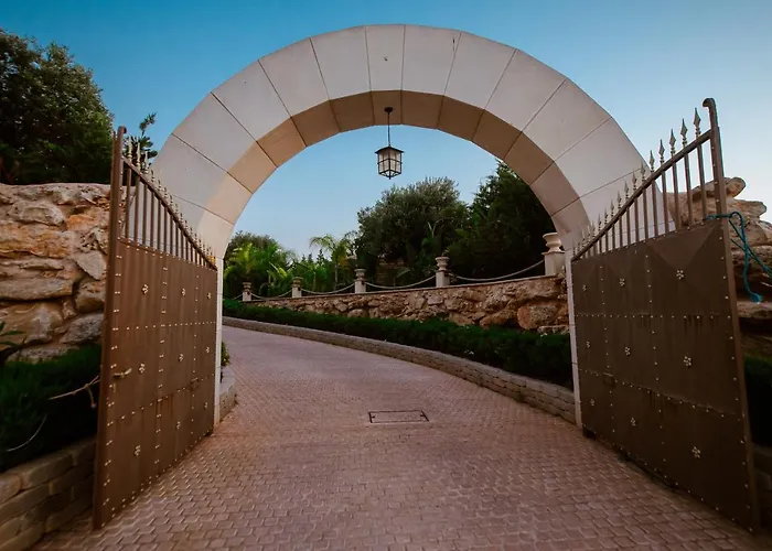 Grand Mansion & Phrenaros