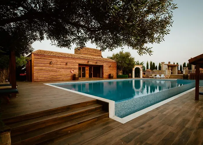 Vila Grand Mansion & Phrenaros