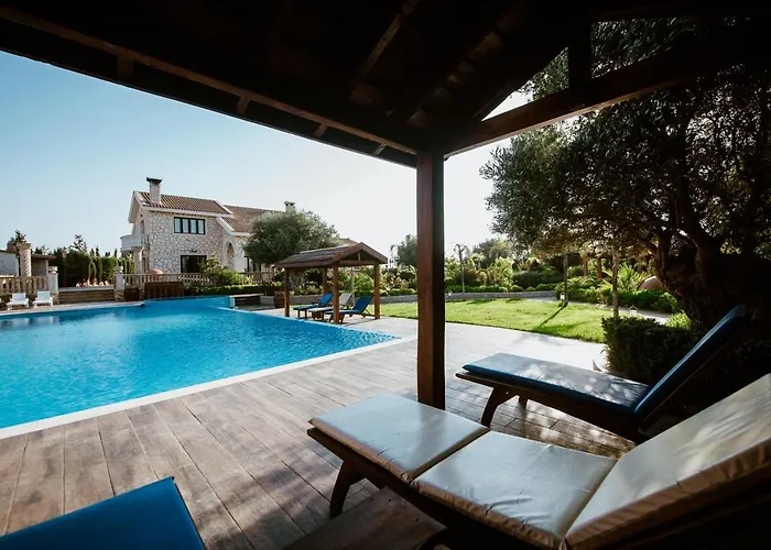 Grand Mansion & Phrenaros