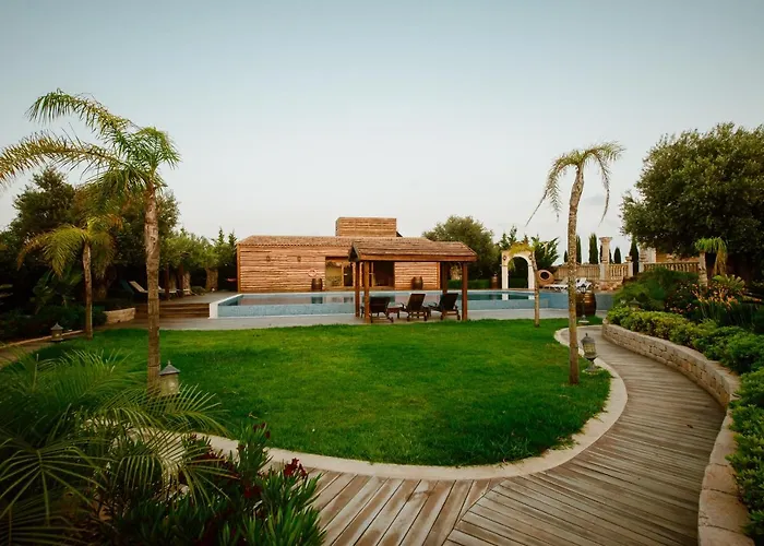 Vila Grand Mansion &